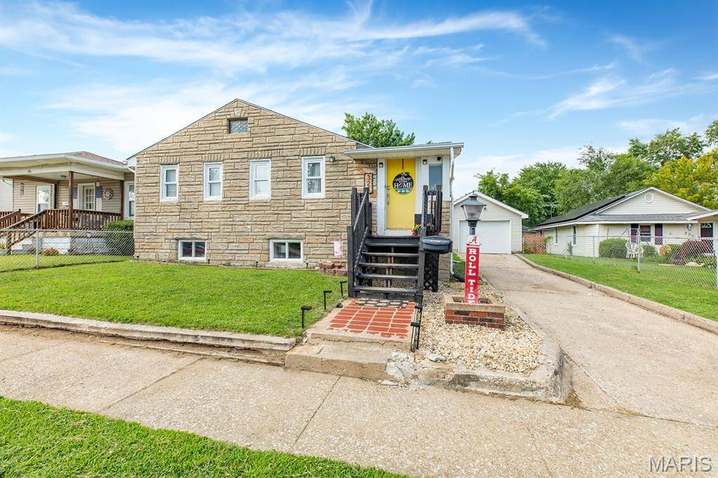 324 Rohm PL, Roxana, IL 62084