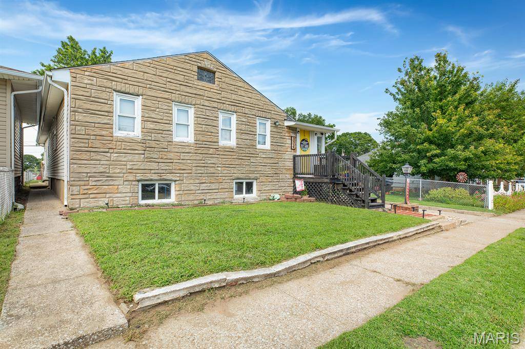 324 Rohm PL, Roxana, IL 62084