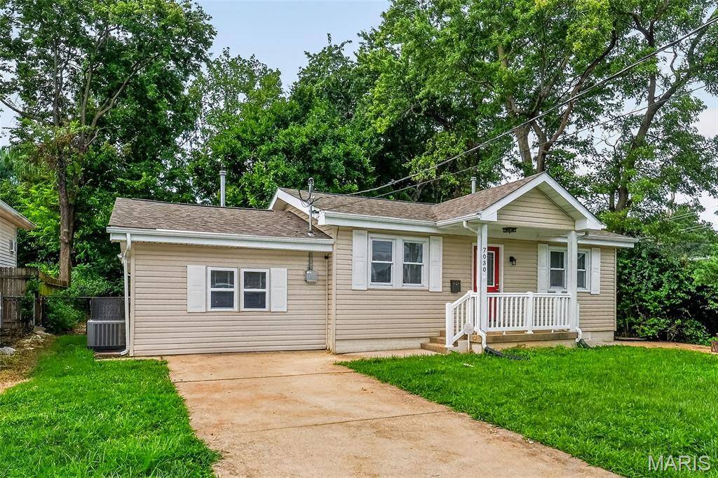 7030 Canterbury AVE, St Louis, MO 63143