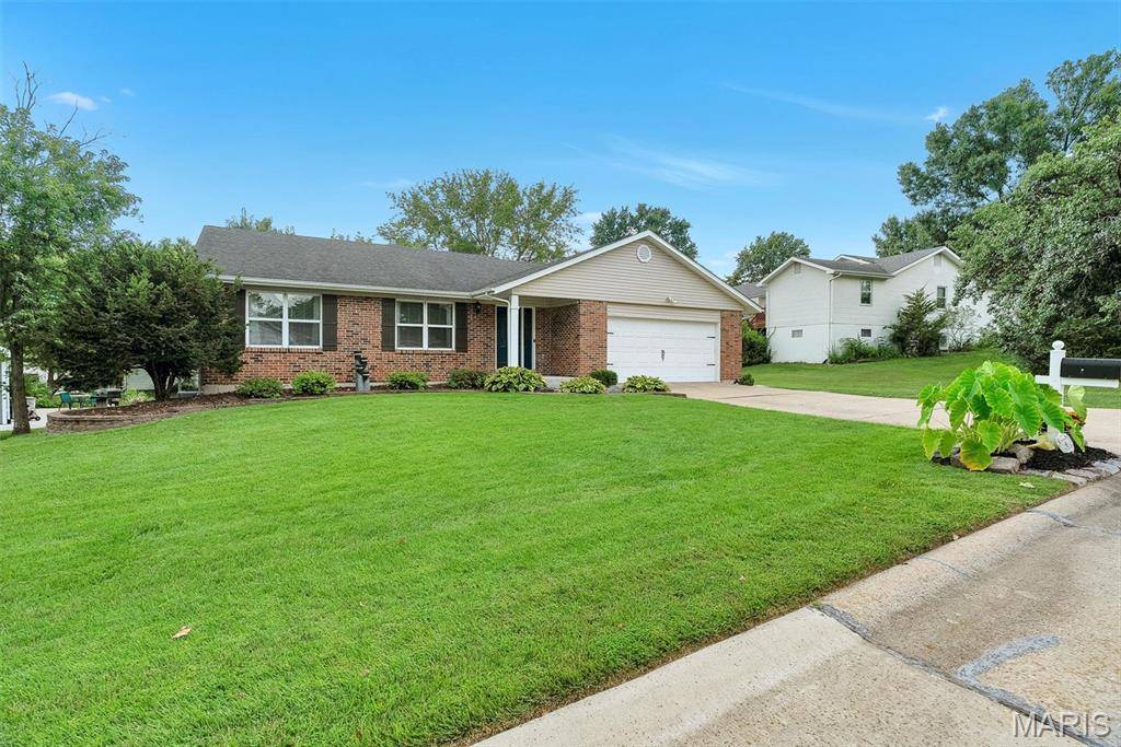 104 Cedar Crest CT, St Charles, MO 63304