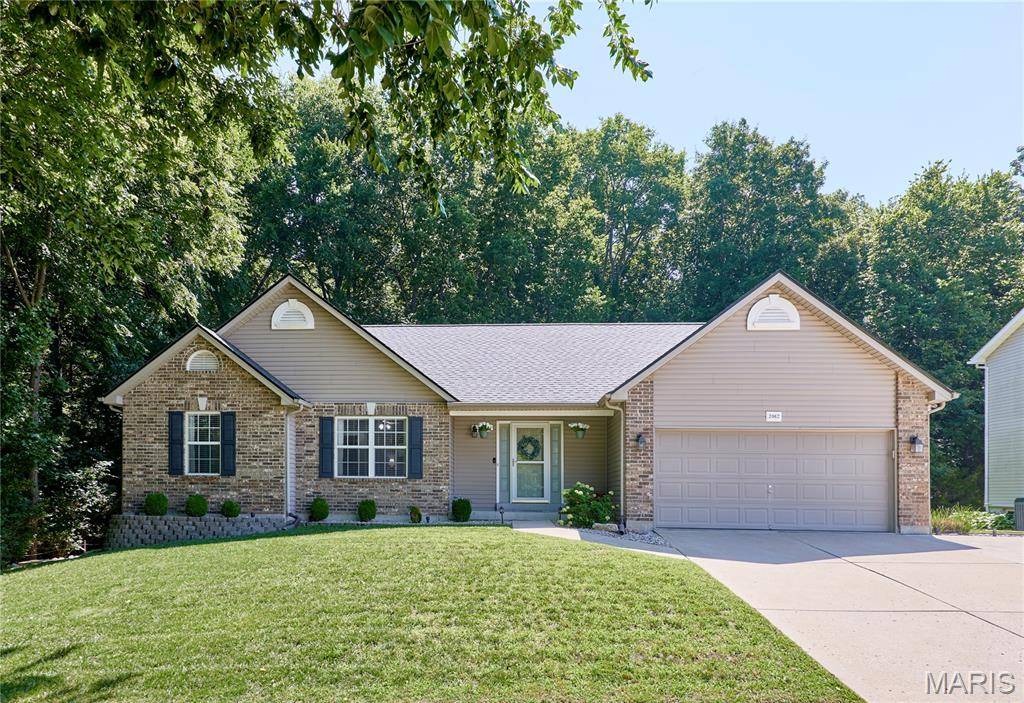 2062 Great Oaks Valley DR, Wentzville, MO 63385