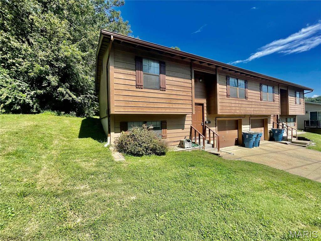 532 S Clinton ST, Collinsville, IL 62234