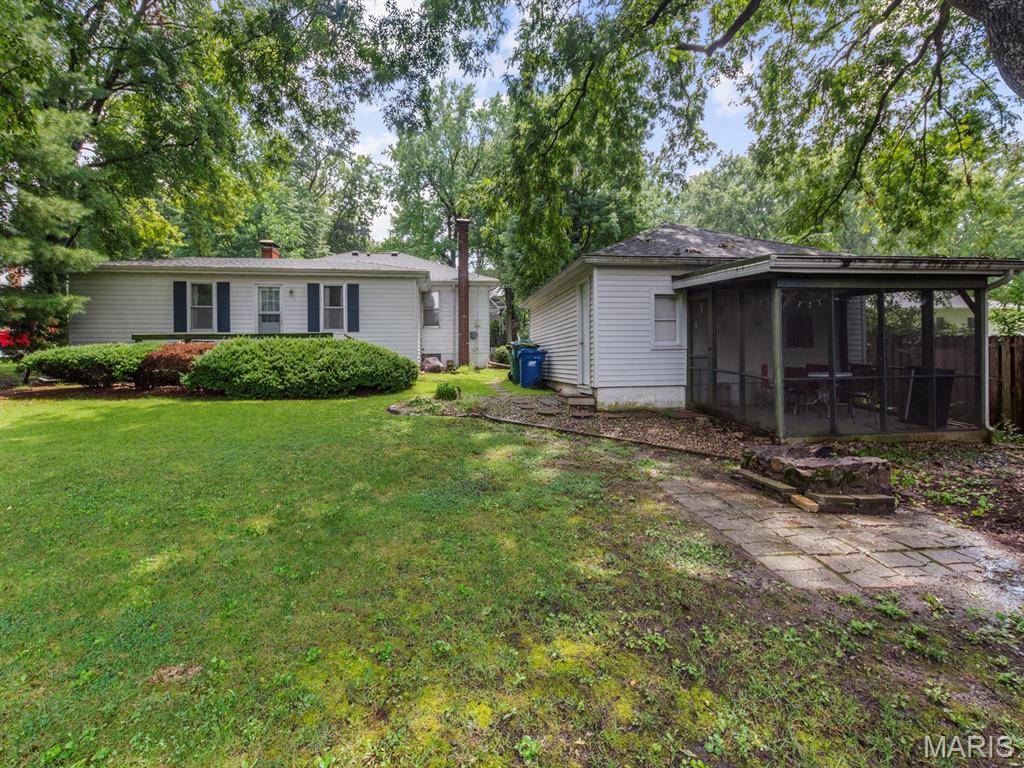 1005 Merrill ST, Lebanon, IL 62254