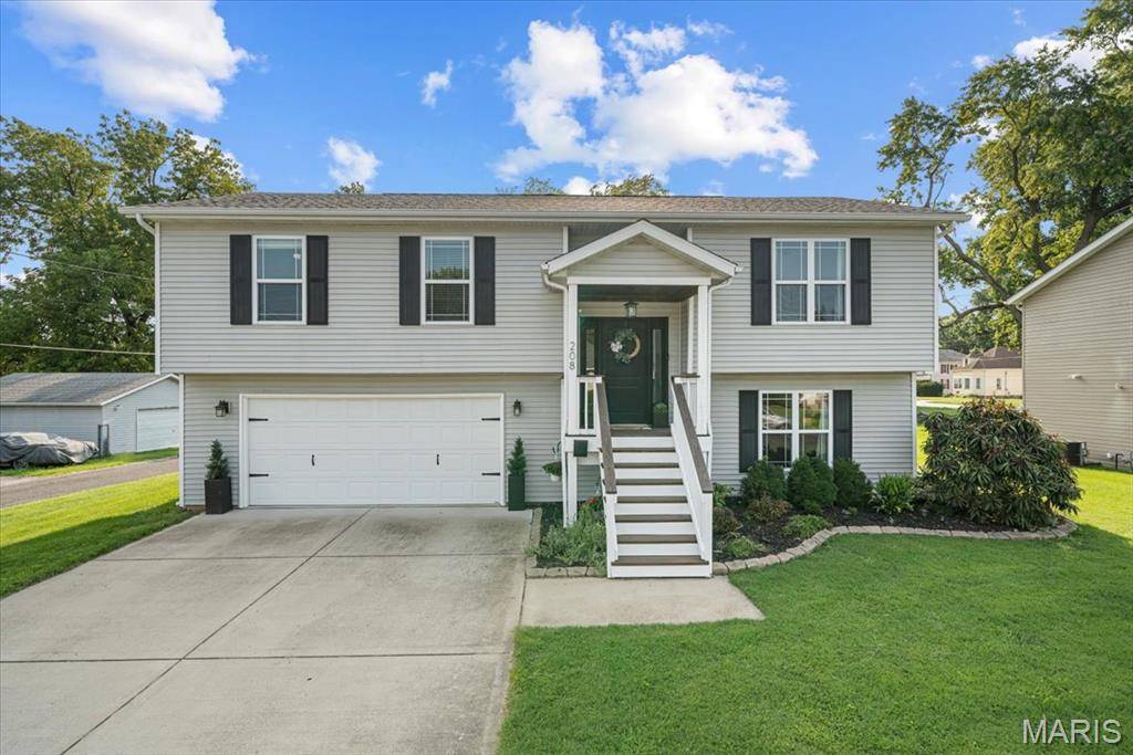 208 Fairview AVE, Collinsville, IL 62234