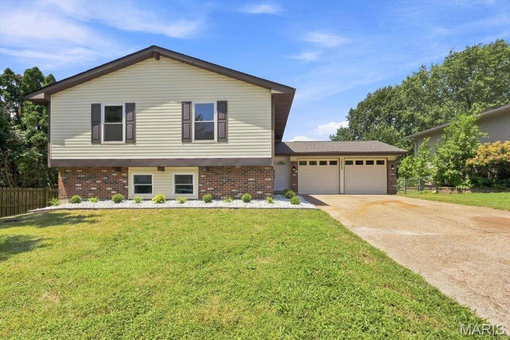 12235 Spring Shadow CT, Unincorporated, MO 63043