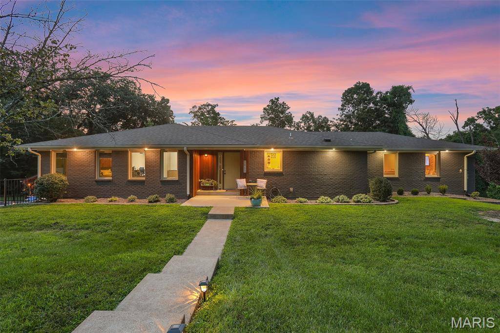 1863 Highway 100, Pacific, MO 63069