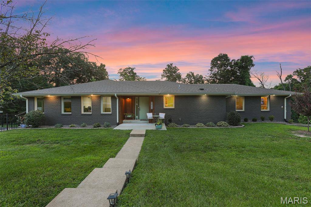 1863 Highway 100, Pacific, MO 63069