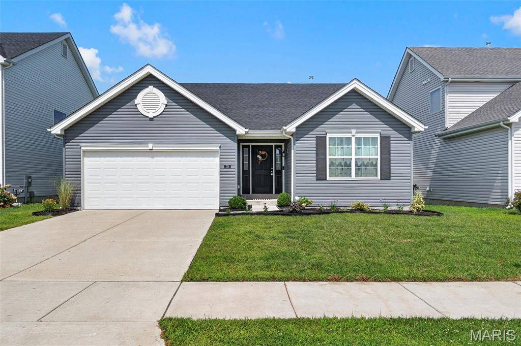 724 Palisades DR, St Charles, MO 63301
