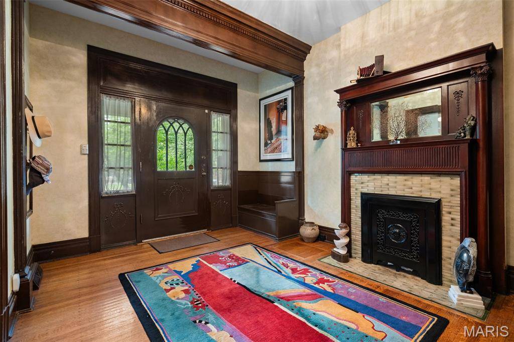 4421 Laclede Ave., St Louis, MO 63108