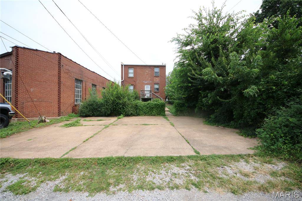 5912 Arsenal ST, St Louis, MO 63139
