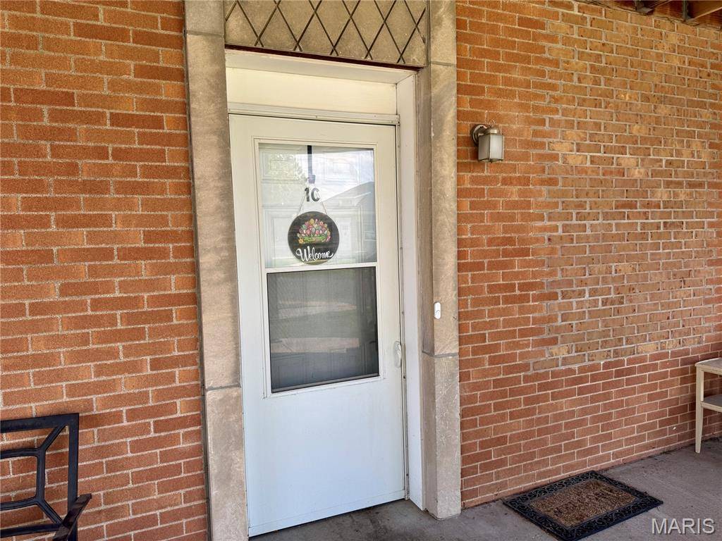 206 Kroeger AVE #1C, Dupo, IL 62239