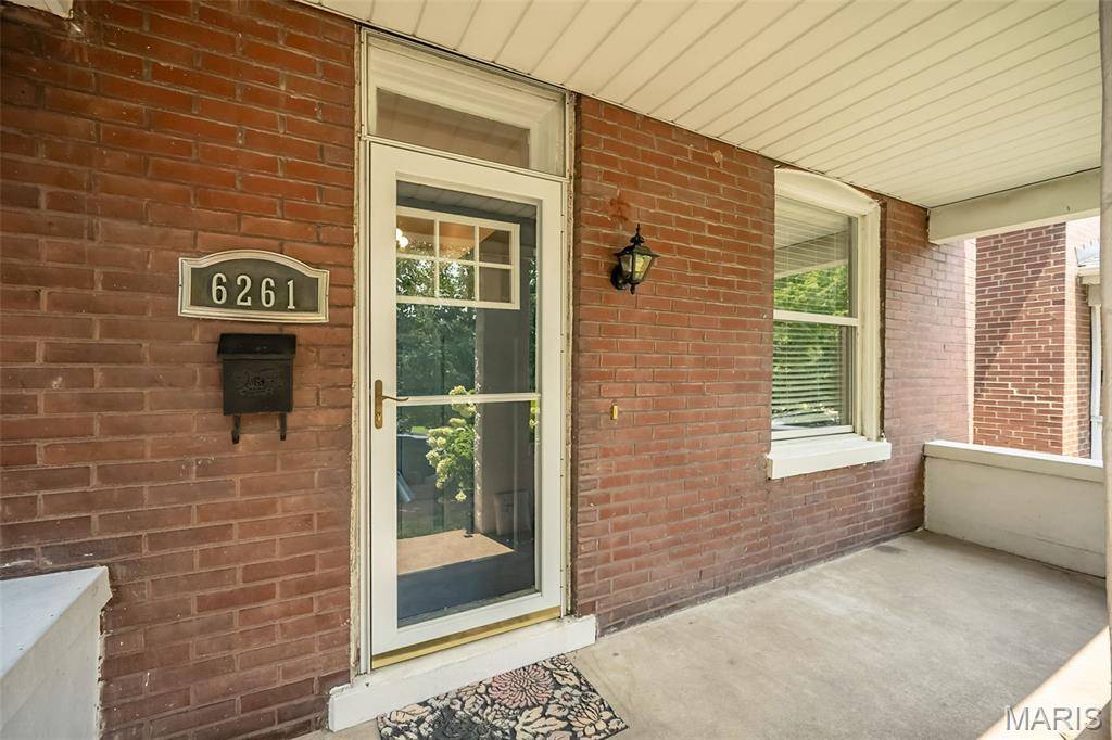 6261 Reber PL, St Louis, MO 63139
