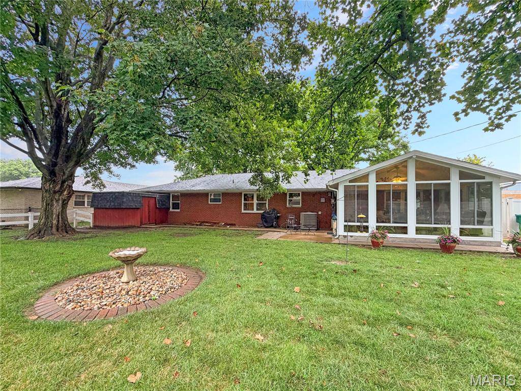 507 S Smiley ST, O'fallon, IL 62269