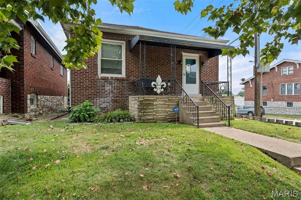 5230 Lisette AVE, St Louis, MO 63109