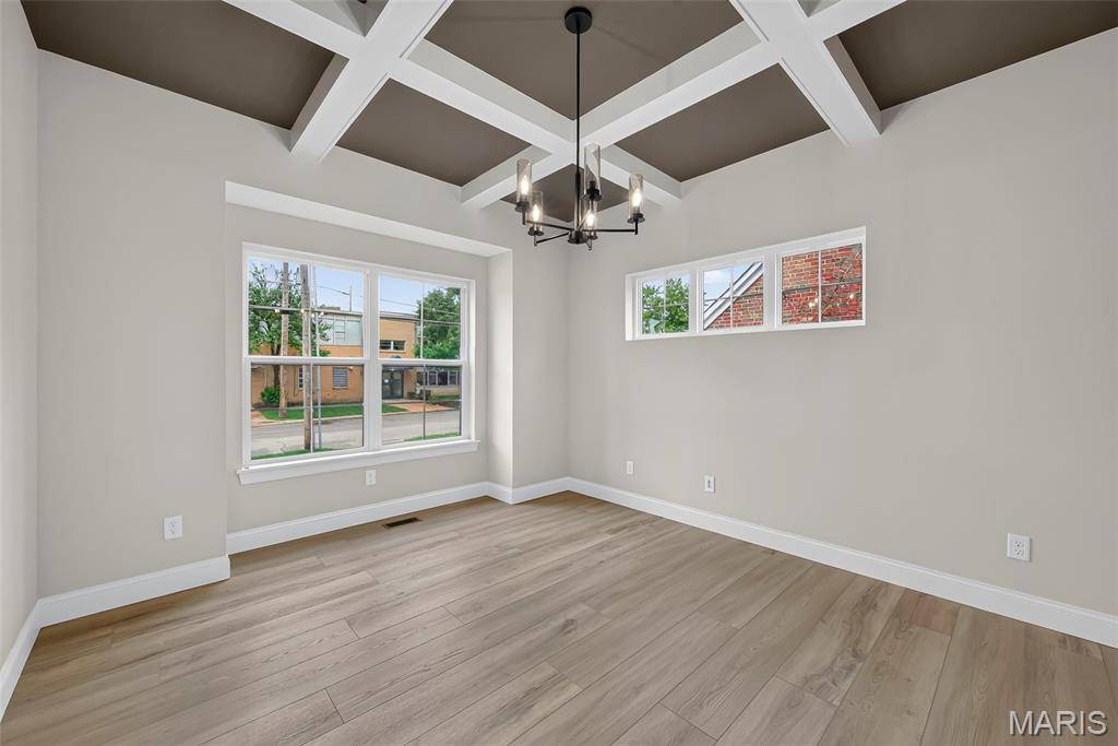 8741 Magdalen AVE, St Louis, MO 63144