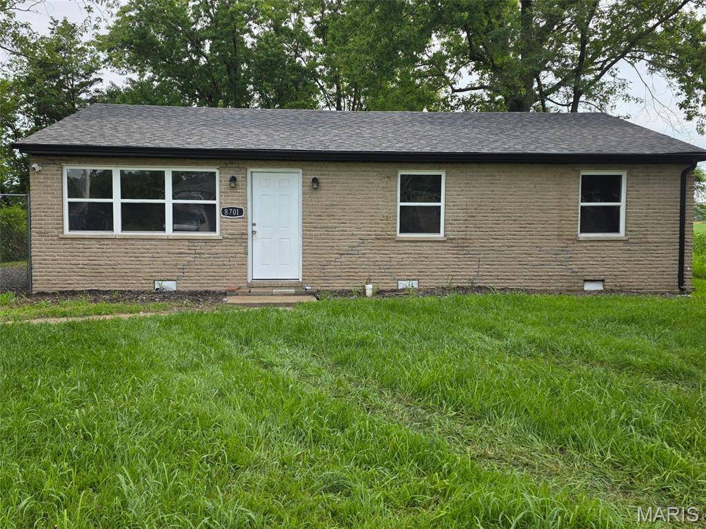 8701 Delmore TER, Caseyville, IL 62232