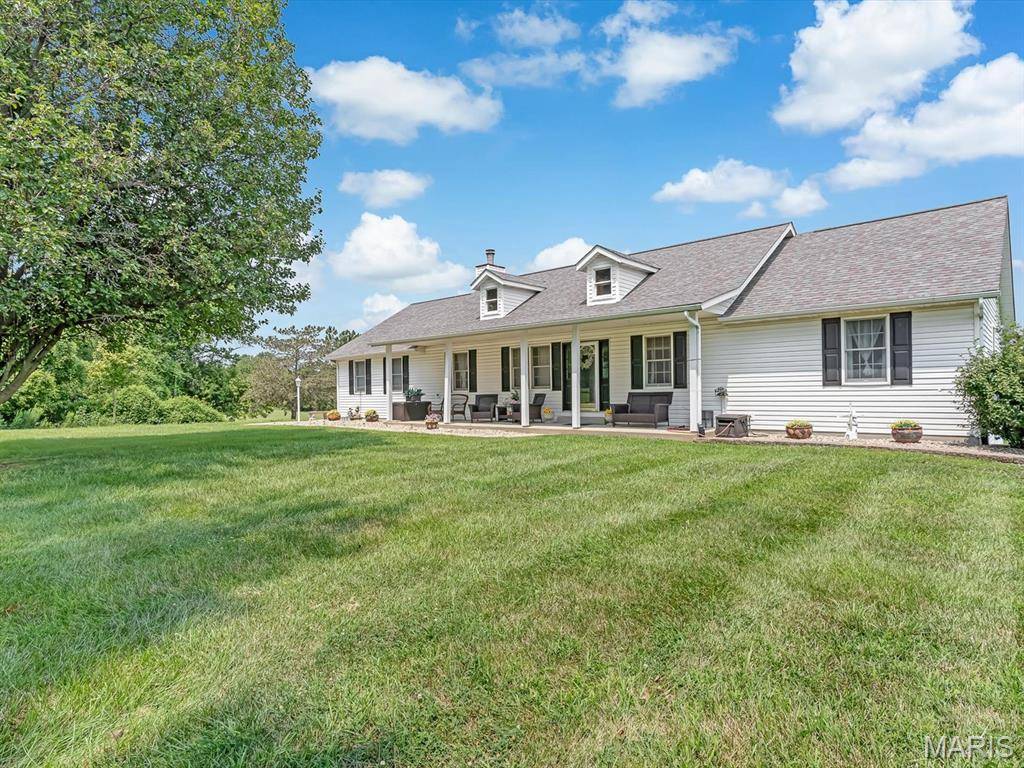 6760 Woodhill RUN, Waterloo, IL 62298