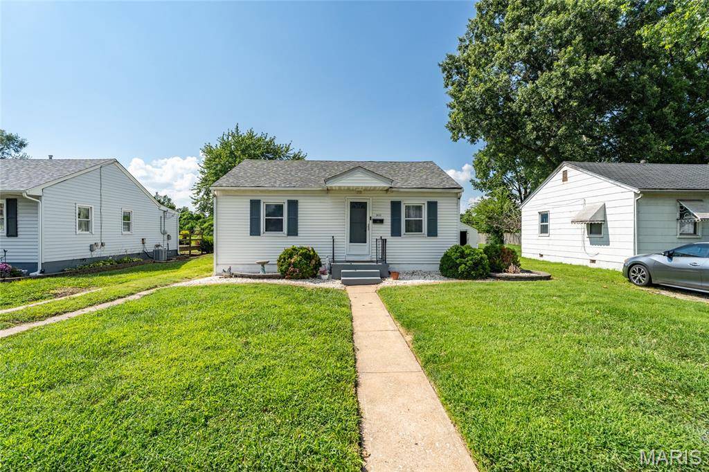 2633 Center ST, Granite City, IL 62040