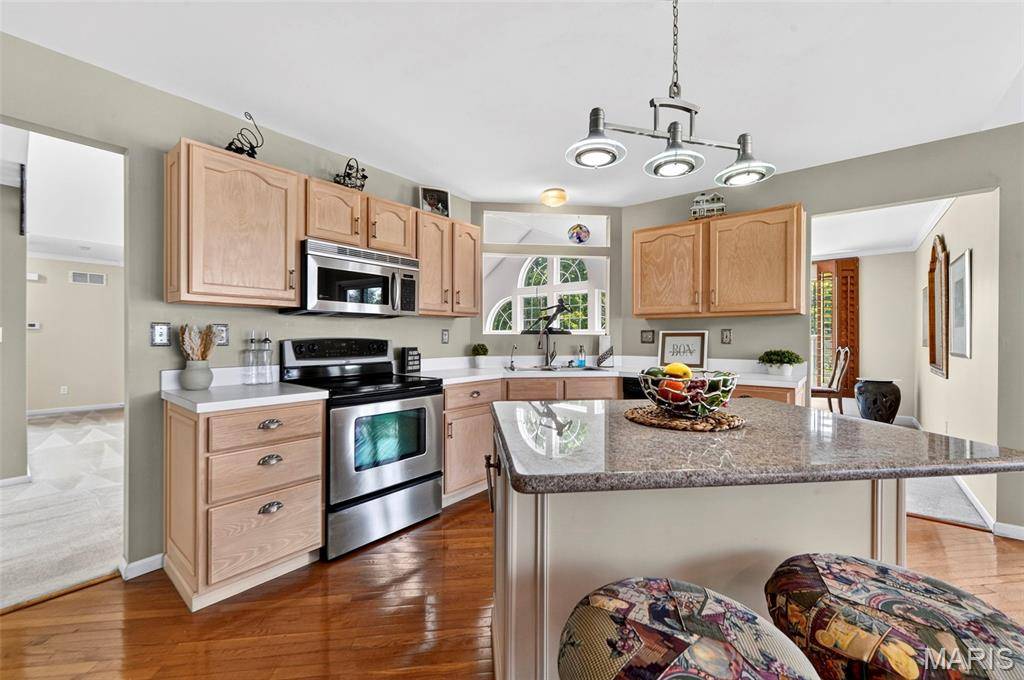 4031 Kim Kelly DR, St Charles, MO 63304