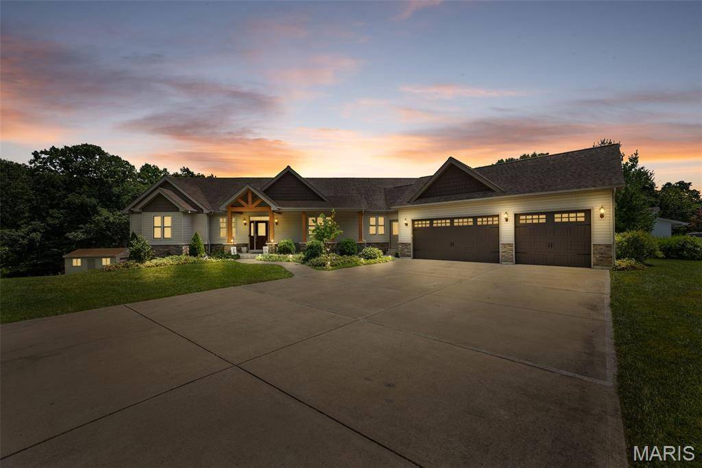 270 Vatterott Farm RD, Pacific, MO 63069