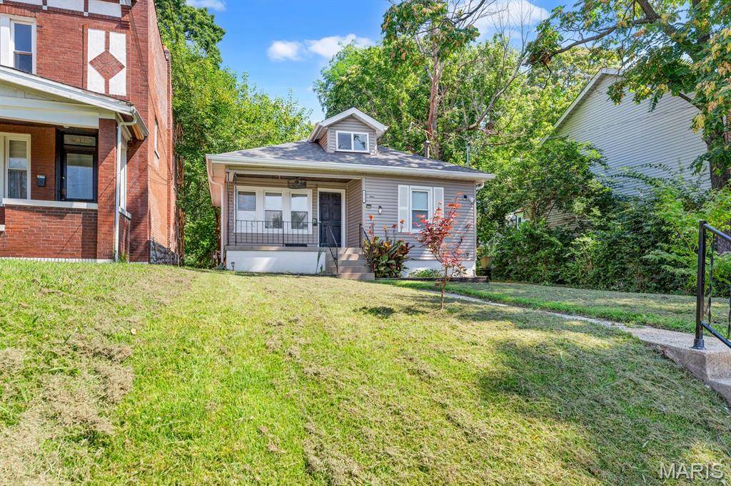 6917 Garner AVE, St Louis, MO 63139