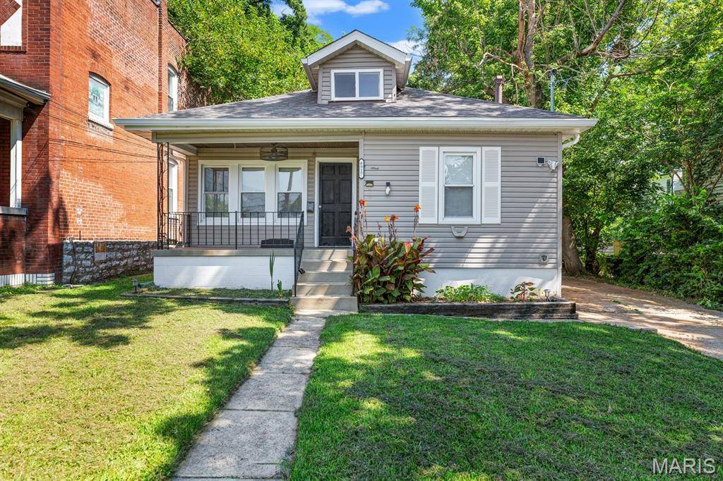 6917 Garner AVE, St Louis, MO 63139