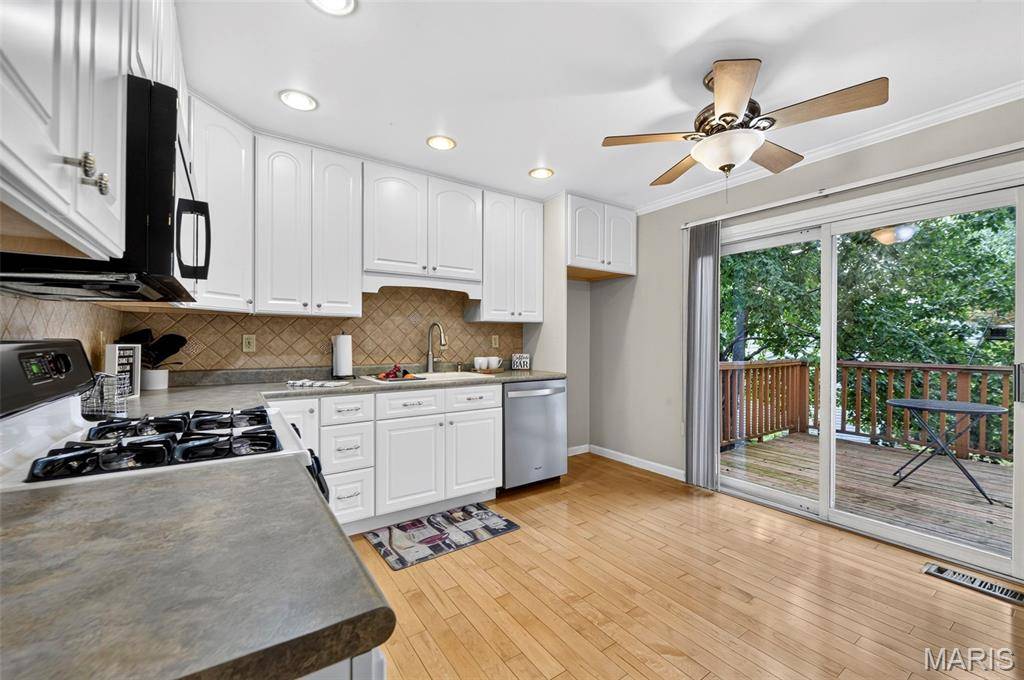 1319 Brandywine LN, St Peters, MO 63376