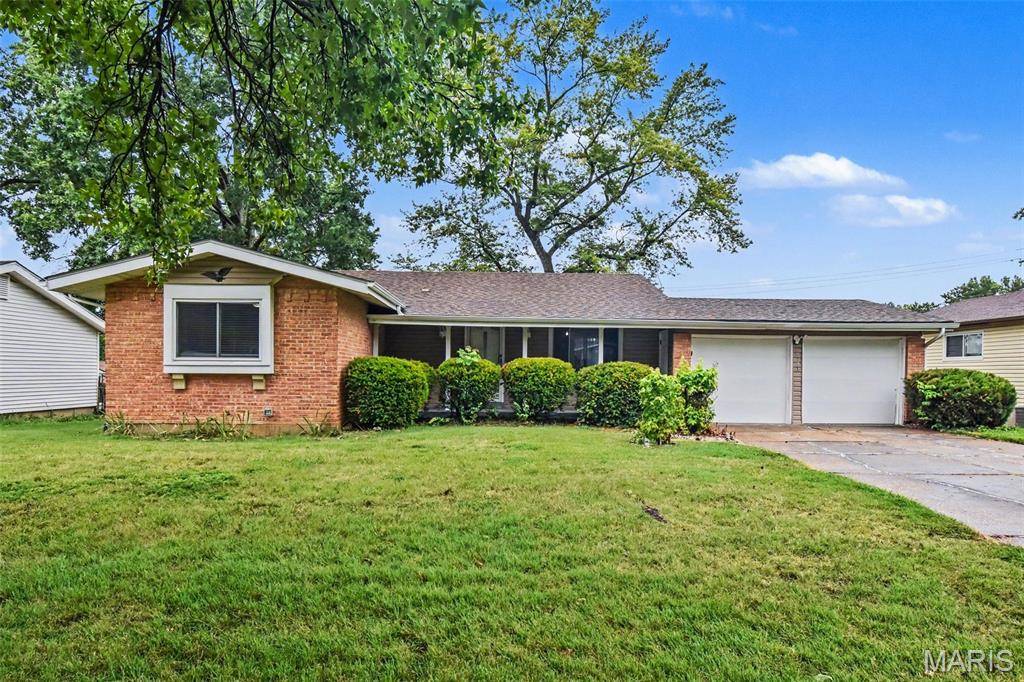 5172 Priorybrook RD, Black Jack, MO 63033