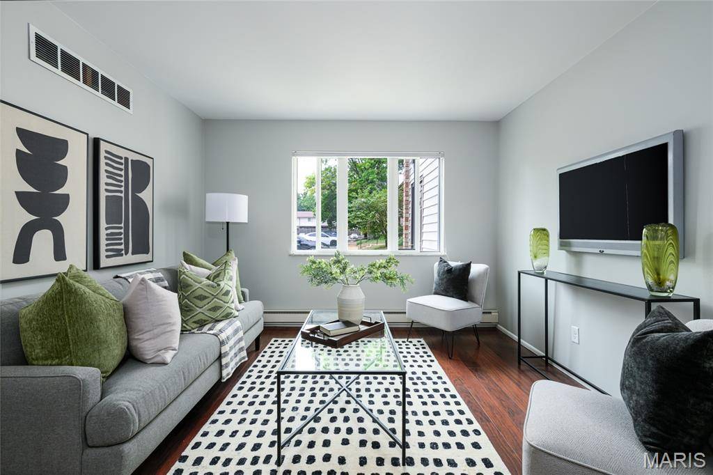 10083 Sakura DR #C, St Louis, MO 63128