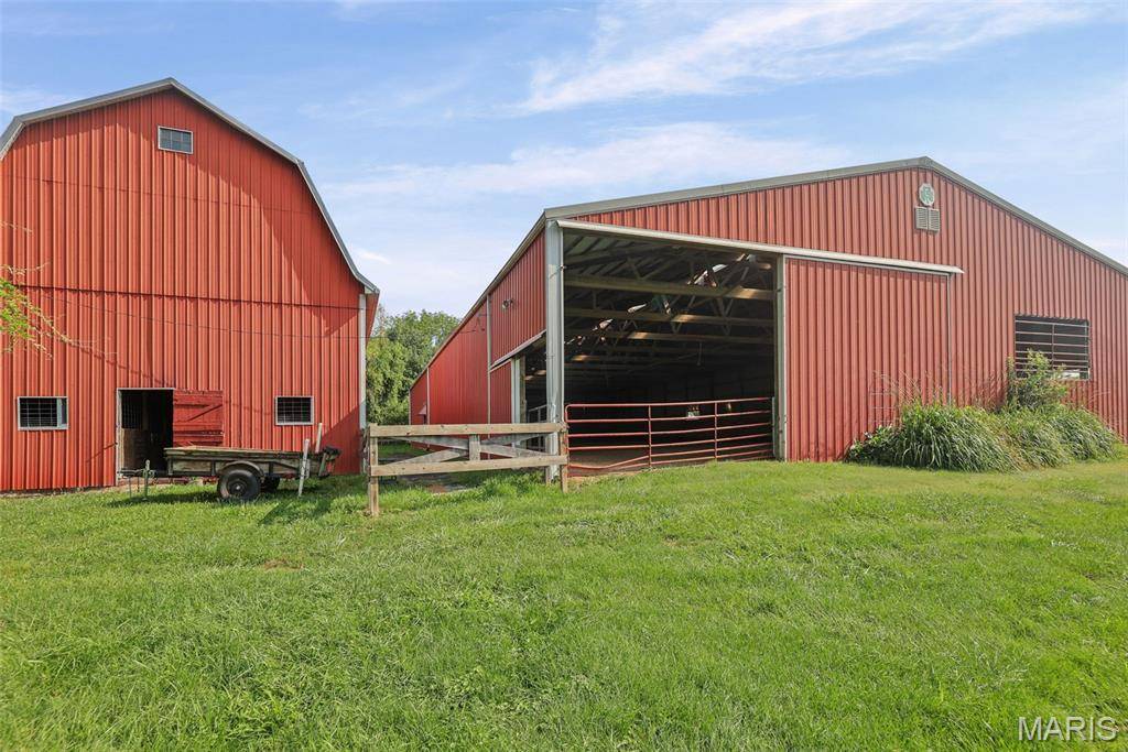 5842 Saxtown RD, Millstadt, IL 62260