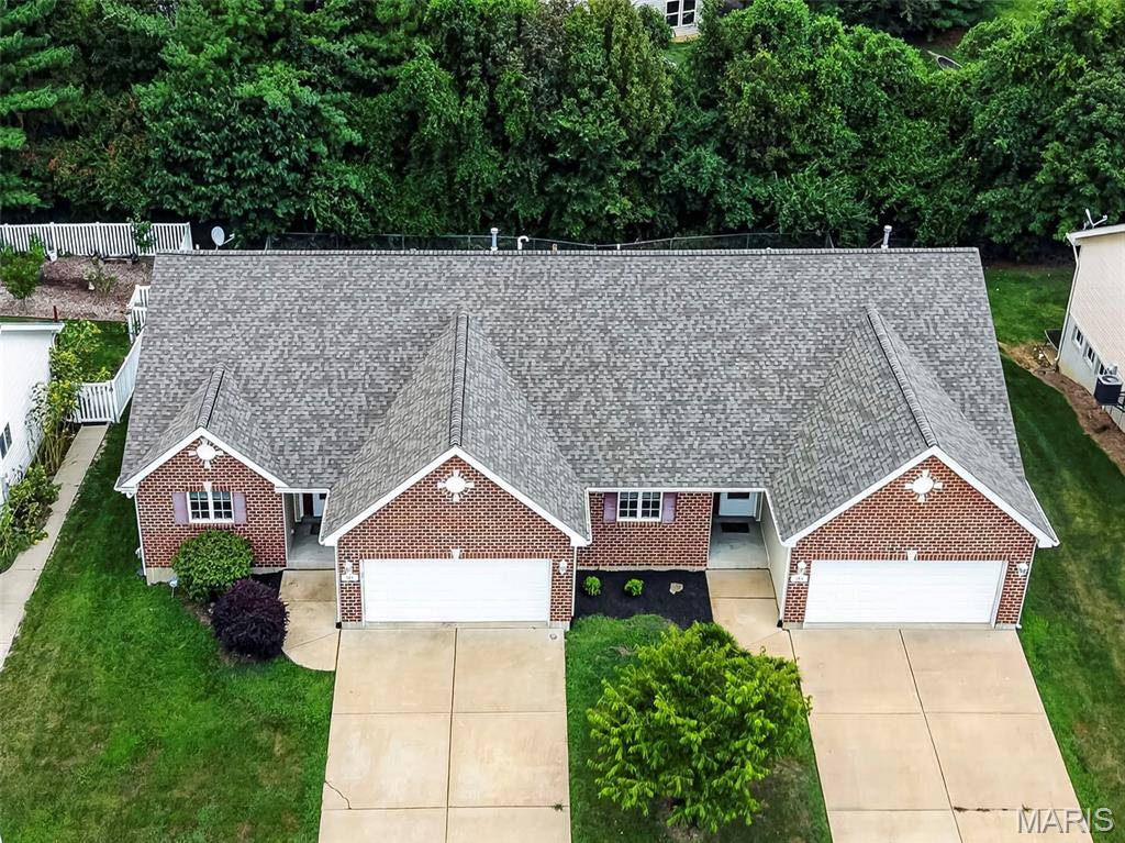384-386 Shadow Pines DR, Wentzville, MO 63385