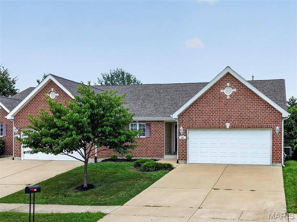 384-386 Shadow Pines DR, Wentzville, MO 63385