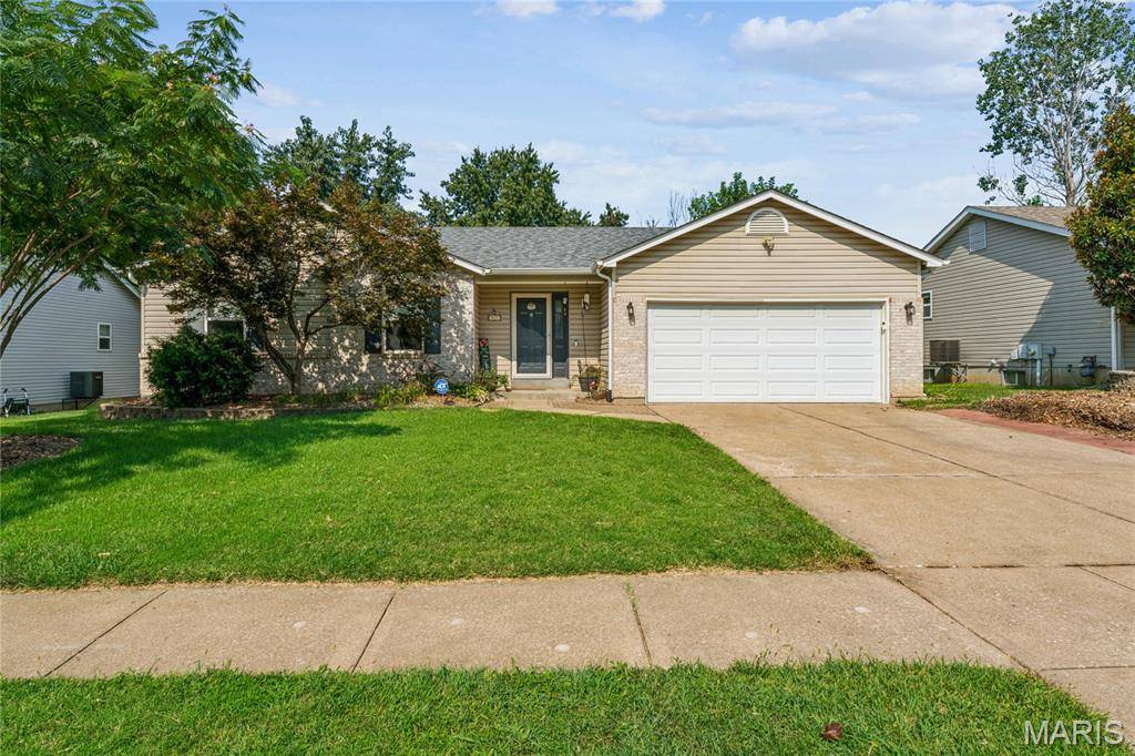 871 Molloy DR, O'fallon, MO 63366