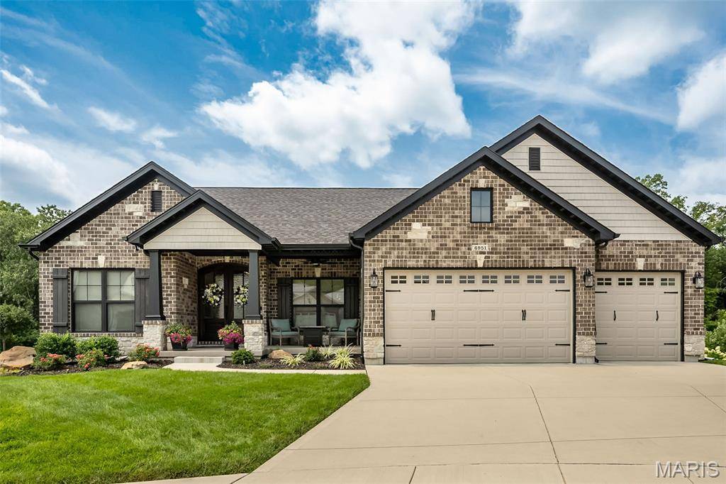6951 Meadow Haven LN, St Louis, MO 63129