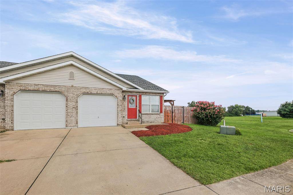 3420 Berwin Green DR, Belleville, IL 62220