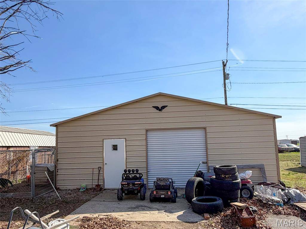 1028 W Old Highway C, Advance, MO 63730