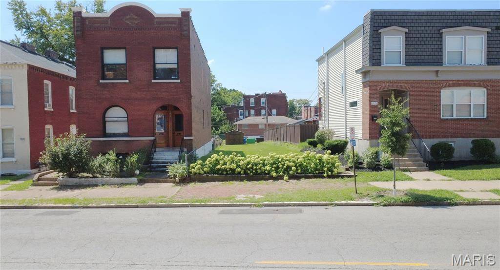 2822 Arsenal ST, St Louis, MO 63118