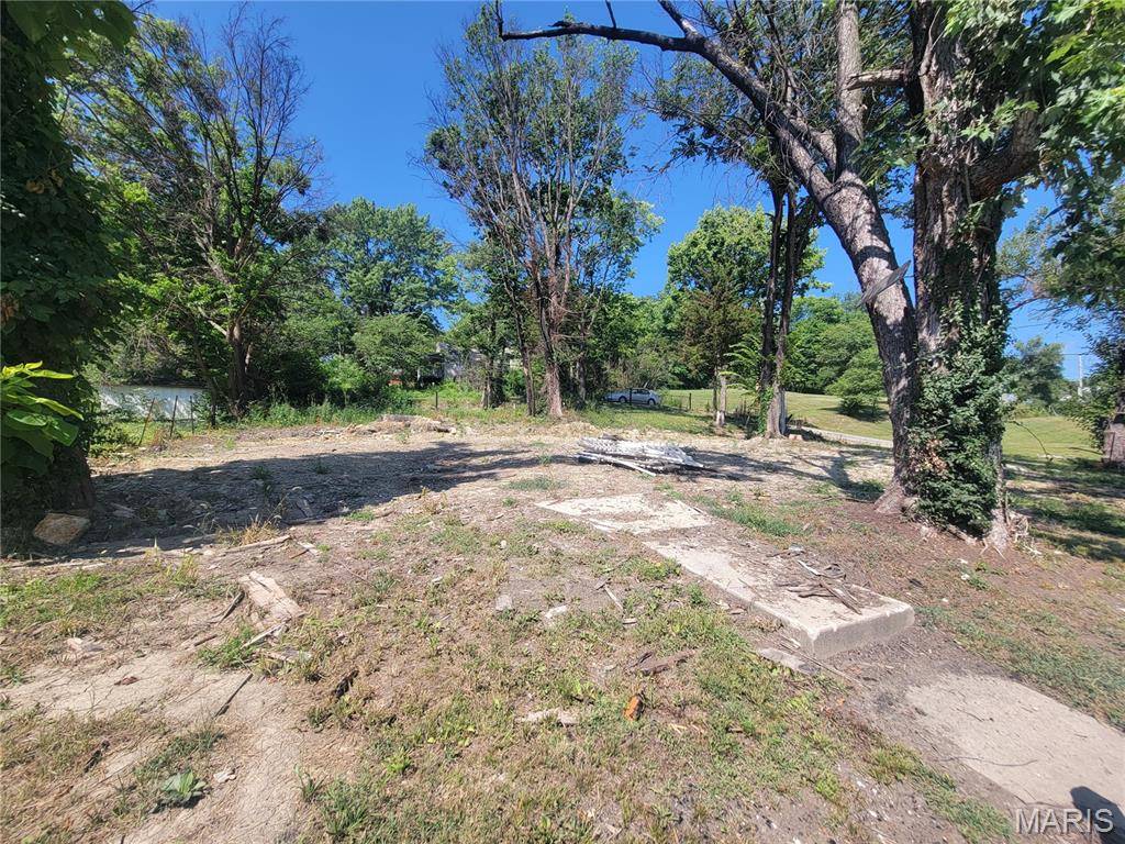 505 S 4th ST, Clarksville, MO 63336