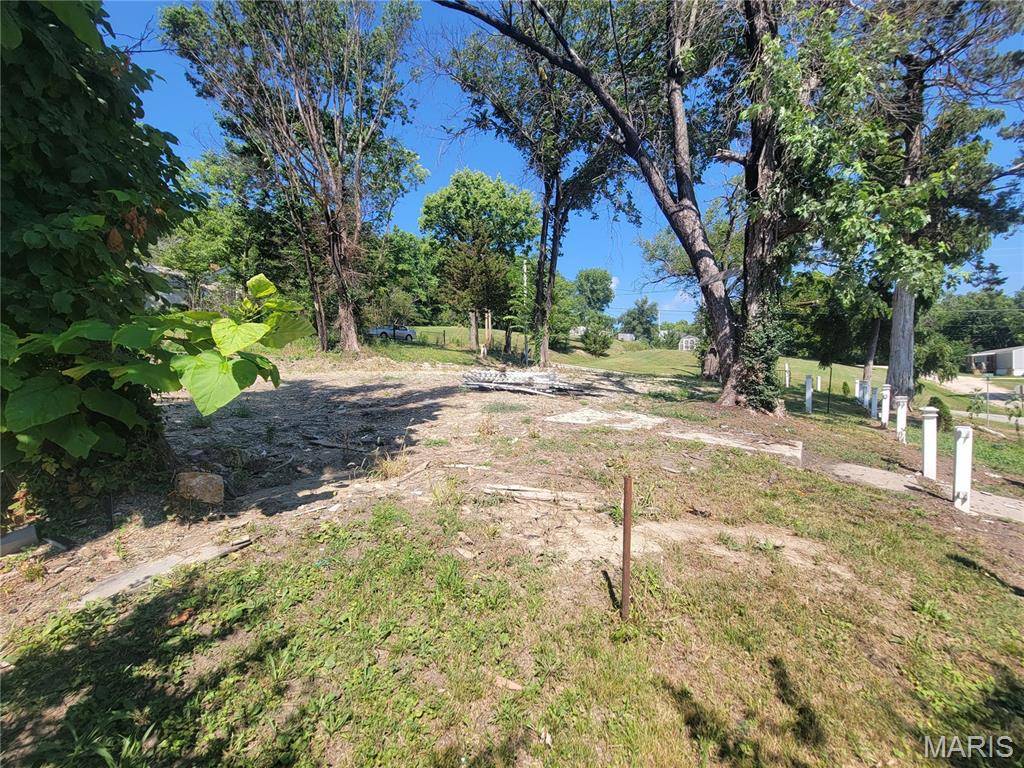505 S 4th ST, Clarksville, MO 63336