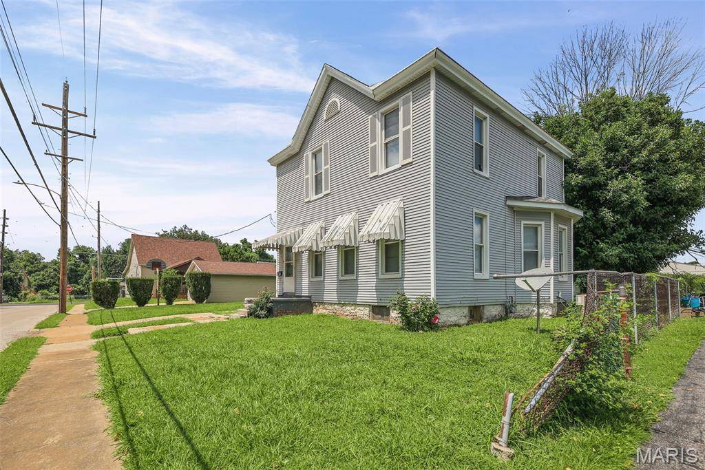 912 Tremont ST, Alton, IL 62002