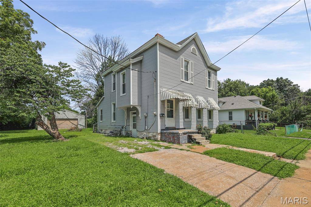 912 Tremont ST, Alton, IL 62002