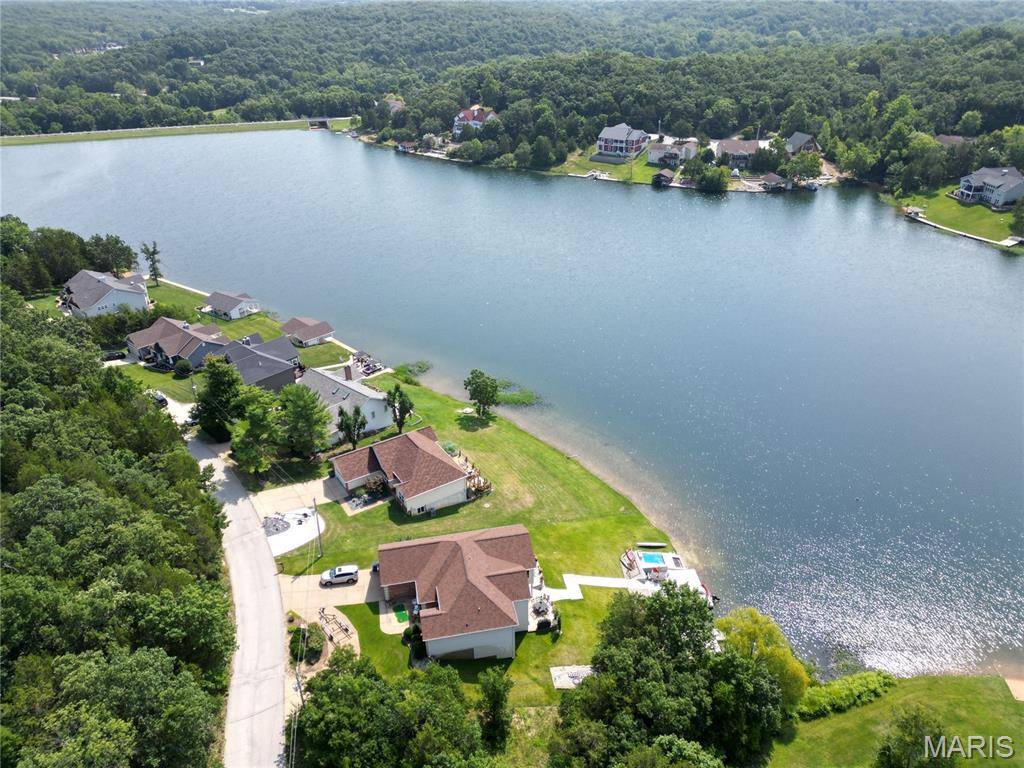 10133 Lake Ridge DR, Hillsboro, MO 63050