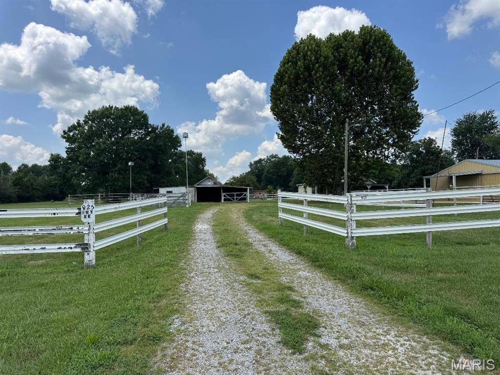 925 Highway KK, Troy, MO 63379
