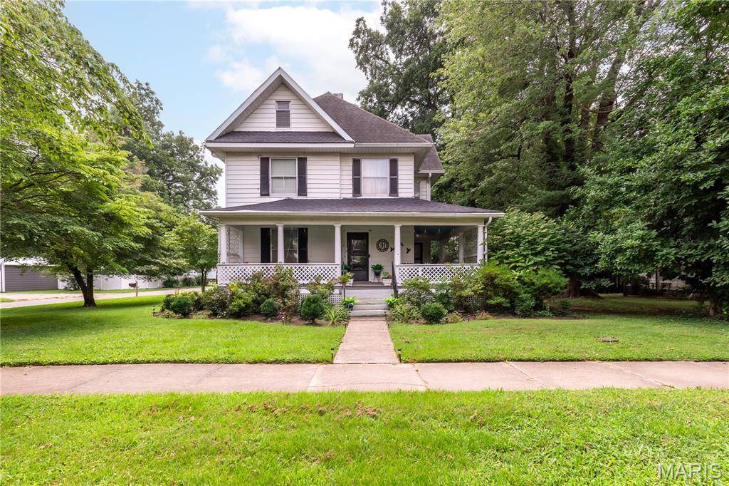 409 E Cypress ST, Charleston, MO 63834