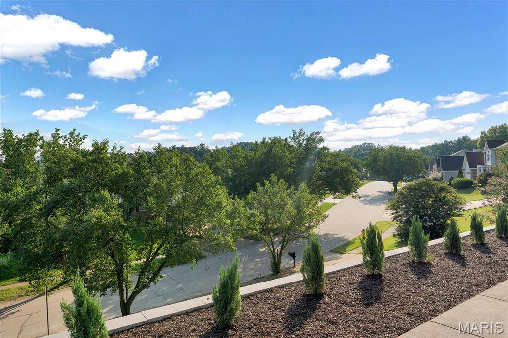5839 Brookstone Terrace DR, St Louis, MO 63129