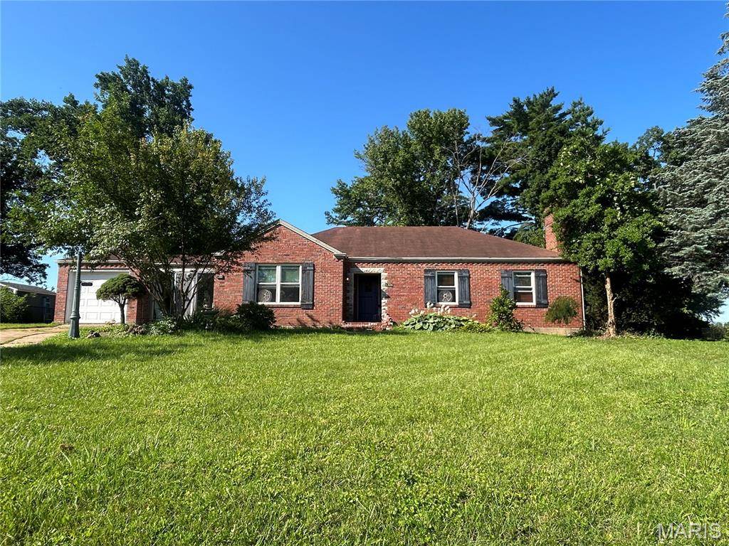 1306 E 3rd ST, Washington, MO 63090