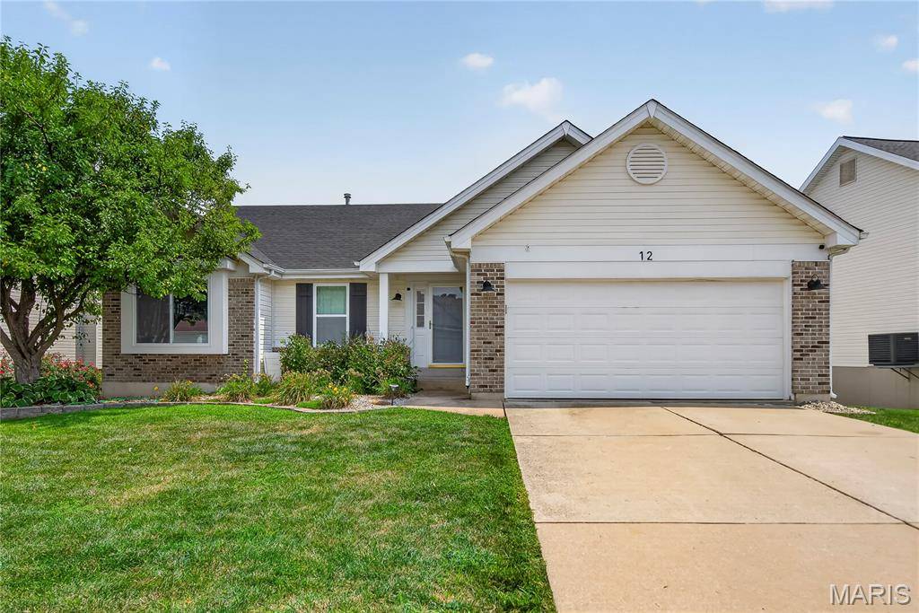 12 Constable CT, St Peters, MO 63376