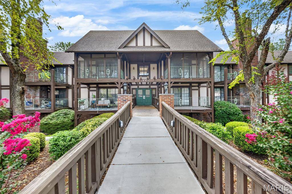 1440 Heritage LNDG #201, St Charles, MO 63303