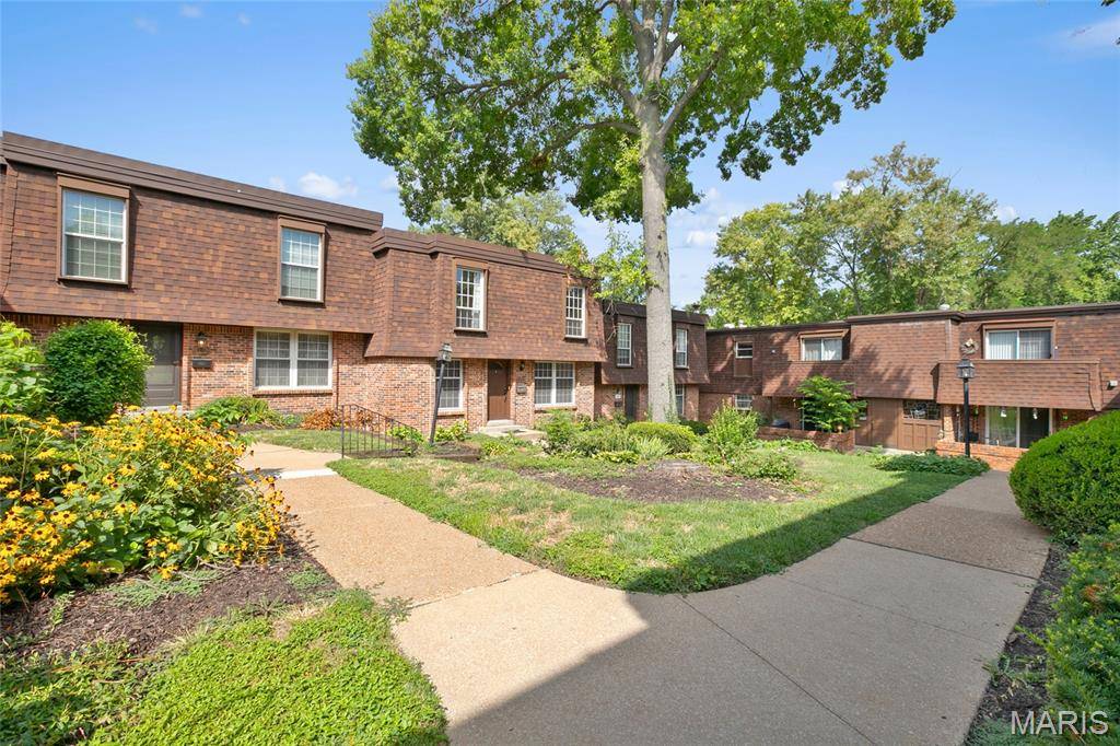 13511 Coliseum DR, Chesterfield, MO 63017