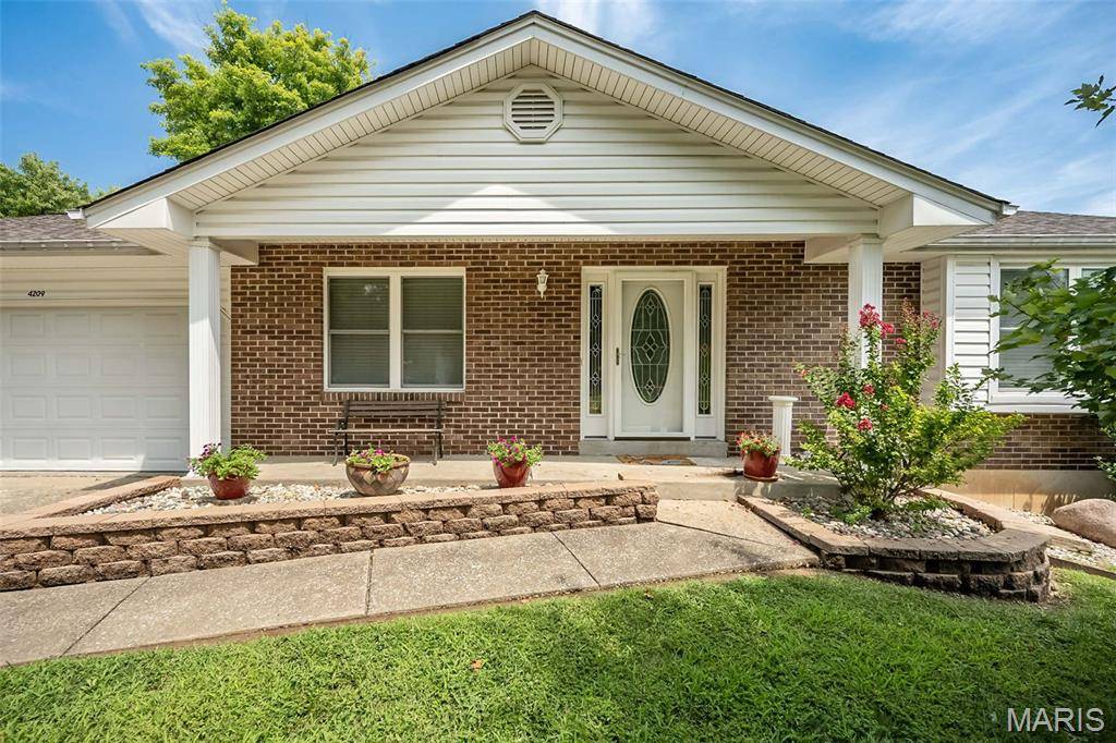 4209 Chisholm Trail DR, St Charles, MO 63304